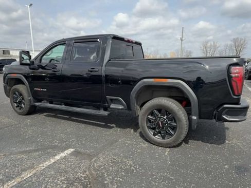 Used 2024 GMC Sierra 2500 AT4 w/ Technology Package AWD/4WD image 6