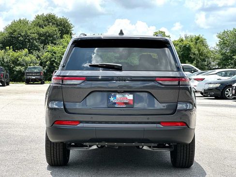 New 2026 Jeep Grand Cherokee Altitude RWD image 14