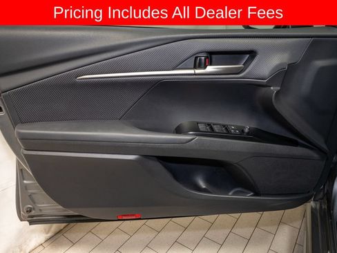 Used 2025 Toyota Camry SE w/ Convenience Package FWD image 11