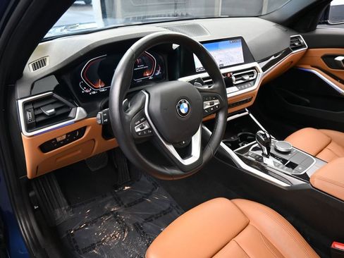 Used 2021 BMW 330i Sedan w/ Premium Package image 10