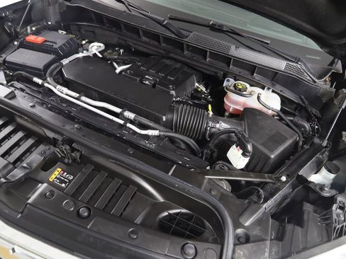 Used 2024 Chevrolet Silverado 1500 LT AWD/4WD image 19
