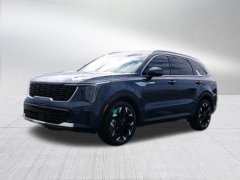 Certified 2025 Kia Sorento EX w/ Panoramic Sunroof Package image 7