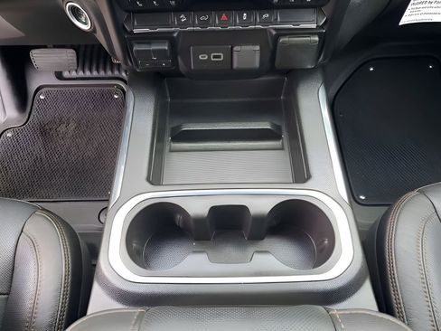 Used 2021 GMC Sierra 2500 AT4 image 39