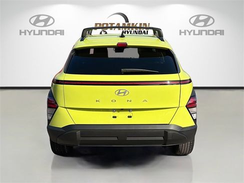 Certified 2025 Hyundai Kona SEL image 6