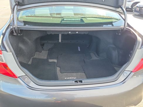 Used 2013 Toyota Camry LE image 8