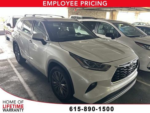 Used 2020 Toyota Highlander Platinum AWD/4WD image 1