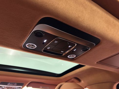 Used 2024 Bentley Flying Spur V8 AWD/4WD image 33