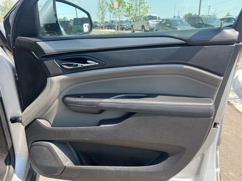 Used 2011 Cadillac SRX 2WD image 10
