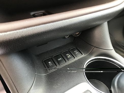 Used 2016 Toyota Highlander XLE AWD/4WD image 22
