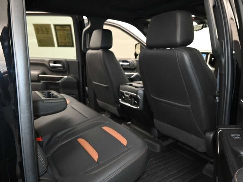 Used 2021 GMC Sierra 2500 AT4 w/ AT4 Premium Plus Package AWD/4WD image 28