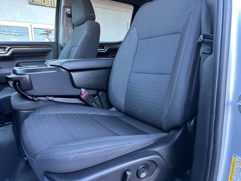 Used 2022 Chevrolet Silverado 1500 LT image 11