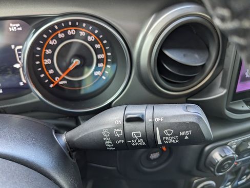 Used 2023 Jeep Wrangler Willys image 45