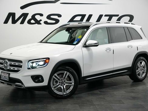 Used 2022 Mercedes-Benz GLB 250 4MATIC image 2