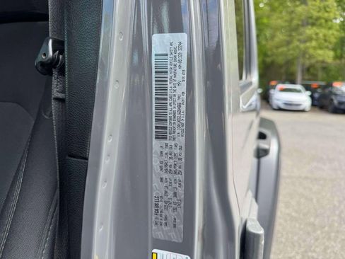 Used 2018 Jeep Wrangler Unlimited Sport S AWD/4WD image 13