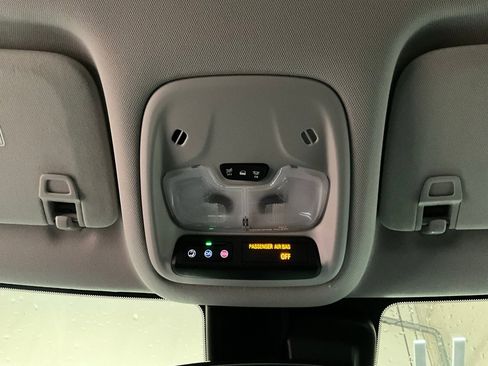 Used 2025 Chevrolet TrailBlazer LT image 15