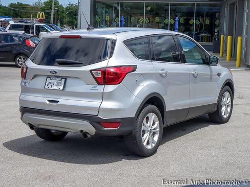 Used 2019 Ford Escape SE FWD image 7