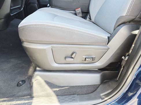 Used 2024 RAM 2500 Big Horn w/ Bed Utility Group image 39