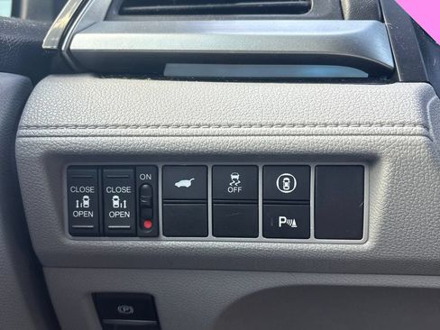 Used 2021 Honda Odyssey Touring image 8