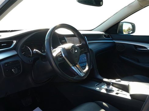 Used 2019 INFINITI QX50 Luxe w/ Navigation Package image 19