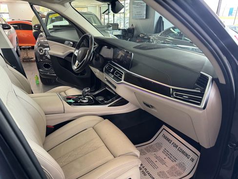 Used 2019 BMW X7 xDrive40i w/ Premium Package image 12