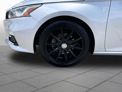 Used 2020 Nissan Altima 2.5 S FWD image 10