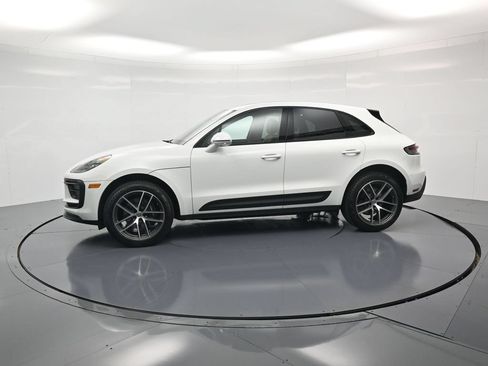 Used 2026 Porsche Macan AWD/4WD image 2