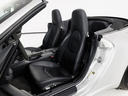 Used 2008 Porsche 911 Carrera RWD image 5