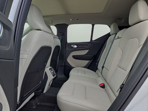 New 2026 Volvo XC40 B5 Plus w/ Protection Package Premier AWD/4WD image 15