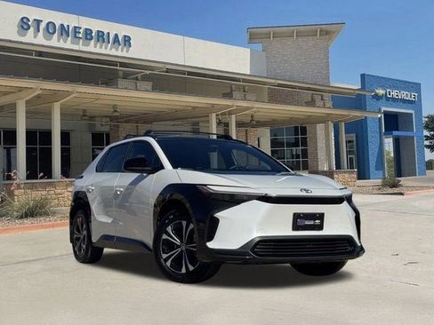 Used 2025 Toyota bZ4X FWD w/ Weather Package image 1