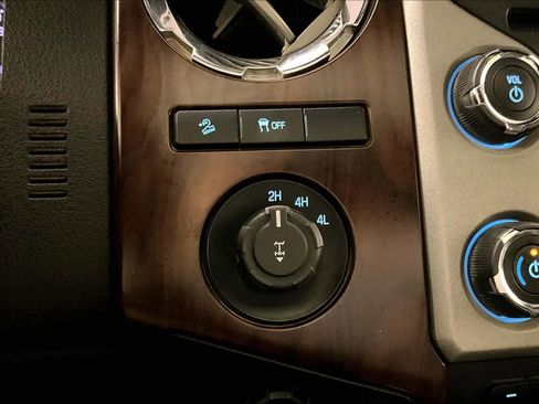 Used 2014 Ford F250 Lariat w/ Lariat Ultimate Package image 30