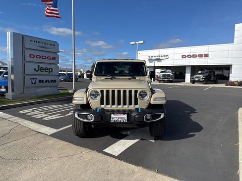 Used 2022 Jeep Wrangler Unlimited Sahara 4xe image 11
