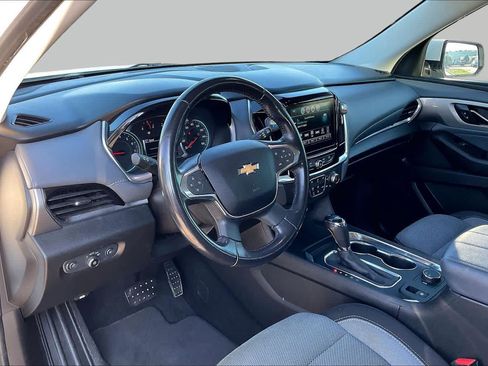 Used 2019 Chevrolet Traverse LT FWD image 17