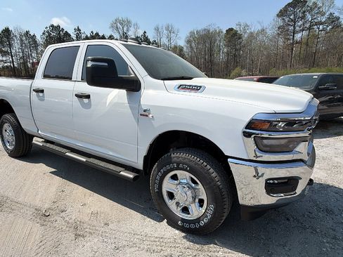 New 2026 RAM 2500 Tradesman AWD/4WD image 5
