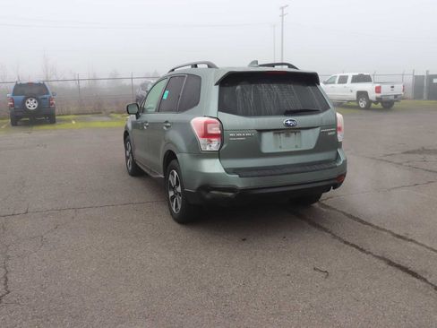 Used 2017 Subaru Forester 2.5i Premium w/ Popular Package #1A image 7
