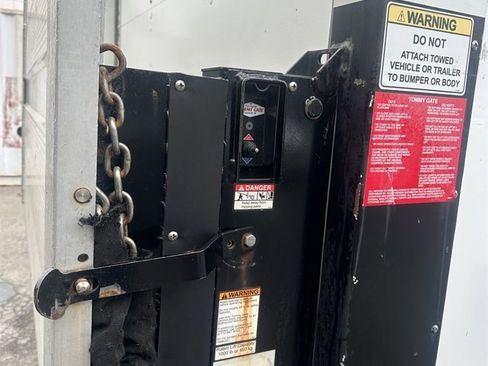 Used 2021 Chevrolet Express 3500 image 18