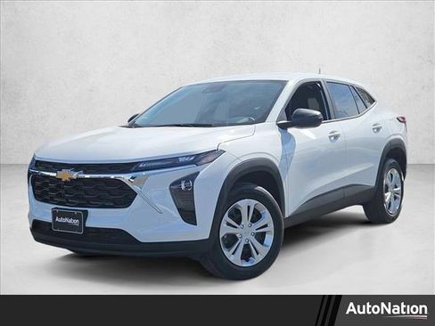 New 2026 Chevrolet Trax LS image 1