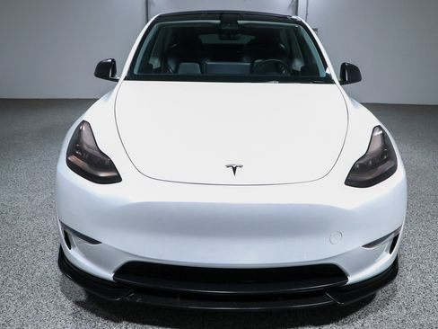 Used 2021 Tesla Model Y 2WD image 4