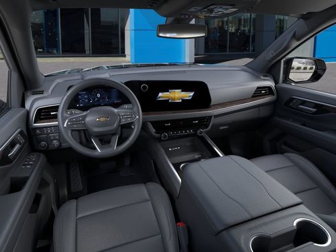 New 2026 Chevrolet Suburban LT RWD image 15