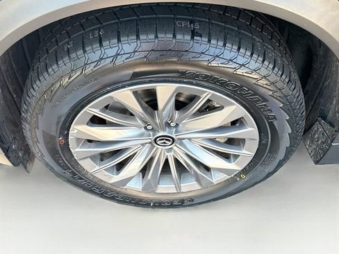 Certified 2024 MAZDA CX-90 Plug-In Hybrid w/ Preferred AWD/4WD image 36