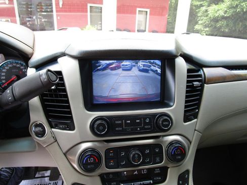 Used 2019 GMC Yukon Denali w/ Denali Ultimate Package AWD/4WD image 19