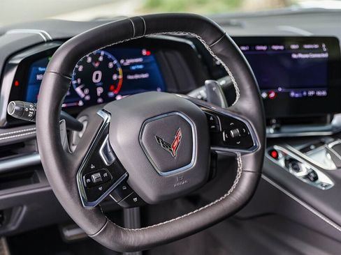 Used 2022 Chevrolet Corvette Stingray Coupe w/ Z51 Performance Package RWD image 25