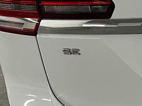 Certified 2019 Volkswagen Atlas SE w/ Panoramic Sunroof Package image 38