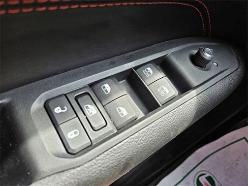 Used 2022 Jeep Compass Trailhawk image 30