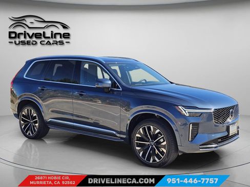 Used 2025 Volvo XC90 B6 Plus image 8