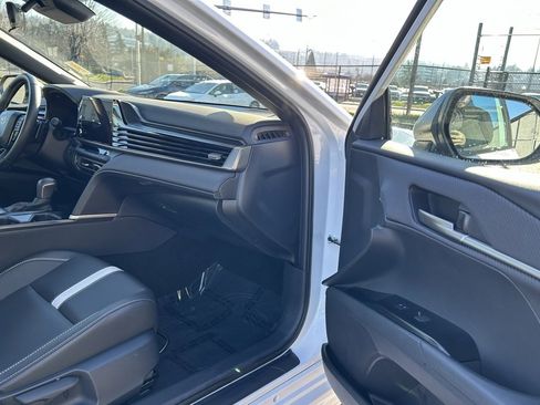 Certified 2025 Toyota Camry SE image 15