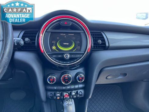 Used 2017 MINI Cooper 4-Door Hardtop FWD image 12