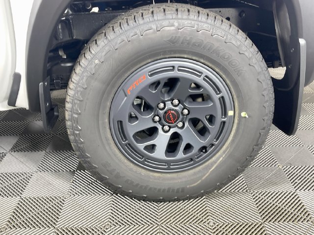 New 2027 Nissan Frontier PRO-4X w/ Pro Convenience Package AWD/4WD image 20