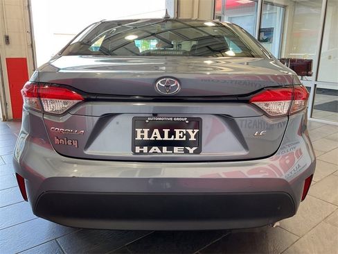 Used 2024 Toyota Corolla LE image 5