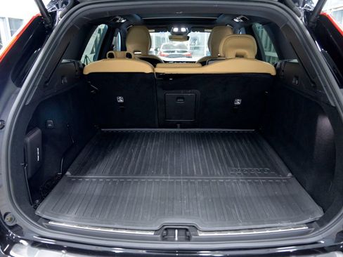 Used 2023 Volvo XC60 T8 Ultimate w/ Protection Package Premier image 30