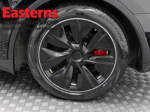 Used 2023 Tesla Model Y Performance AWD/4WD image 28